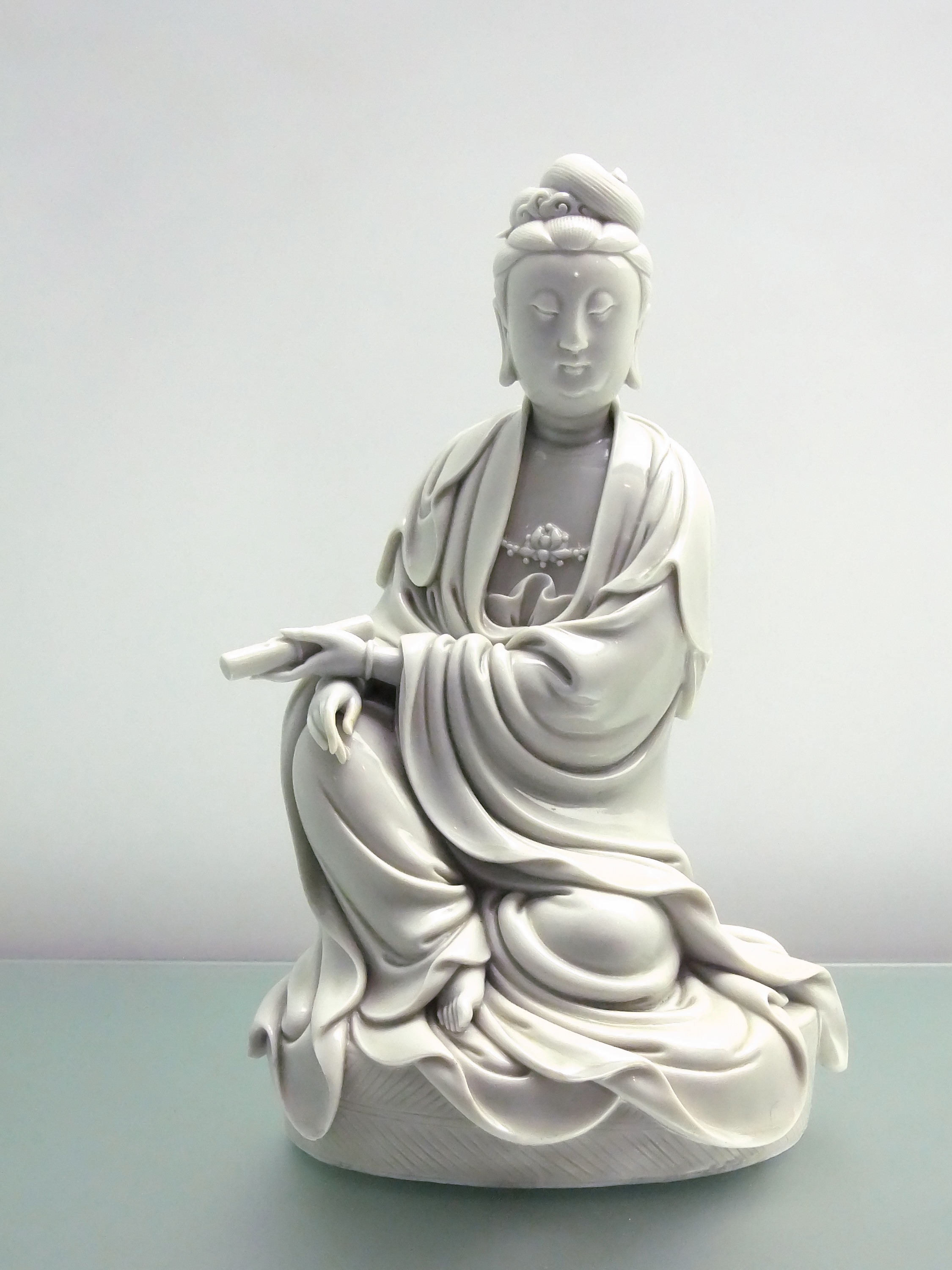 德化窑白釉观音坐像